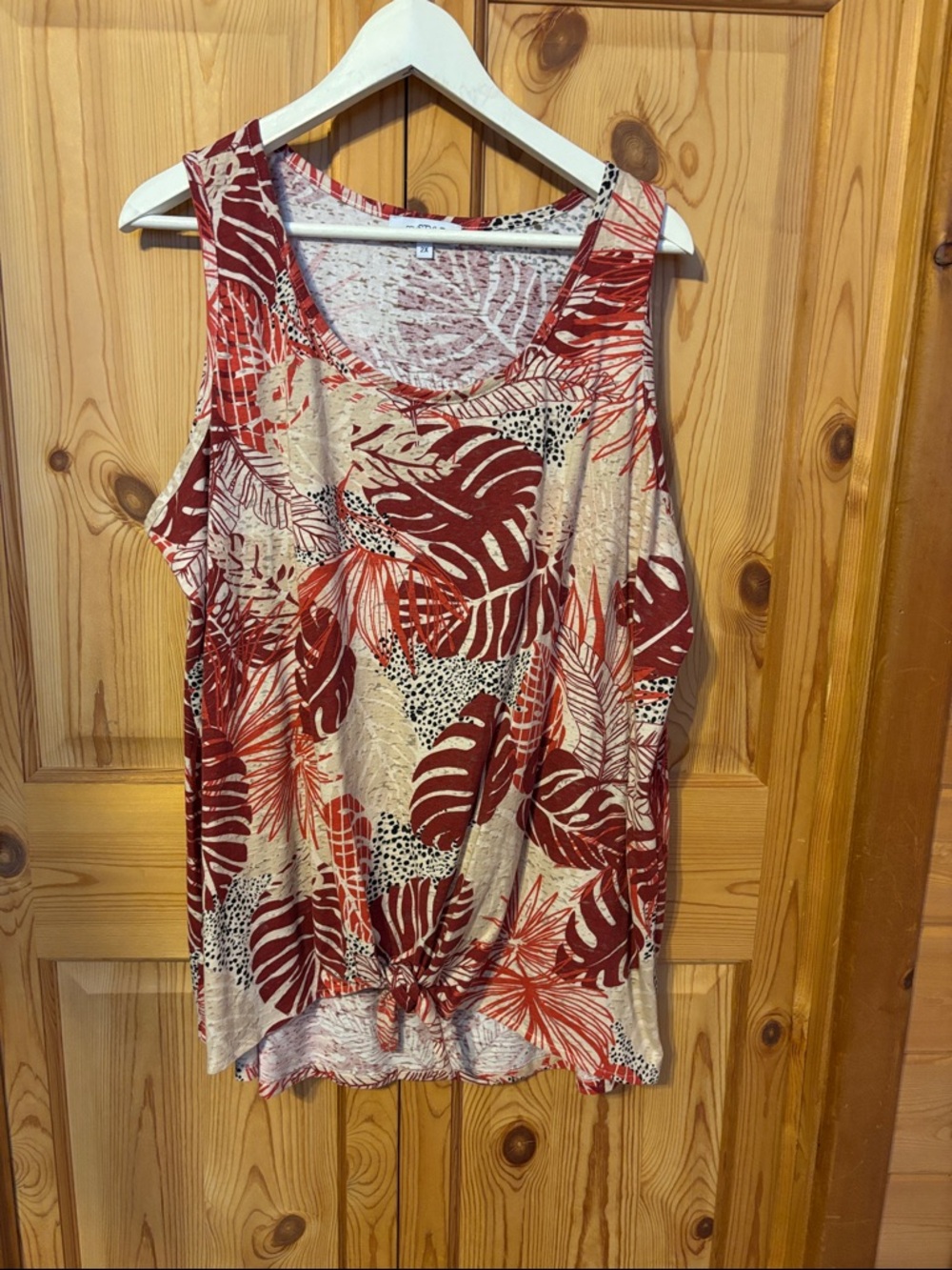 Sleeveless Knot-Front Tank Top - Red & Cream Tropical Print